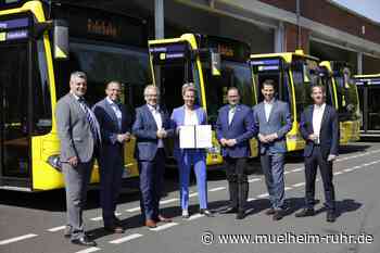 Verkehrsministerin Brandes kommt mit Millionen-Förderbescheid für die Ruhrbahn