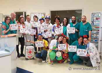 Clownterapia, 500^ visita nel reparto di terapia intensiva dell'ospedale di Matera per Oasi del Sorriso guidata da Giovanni Martinelli - Sassilive.it