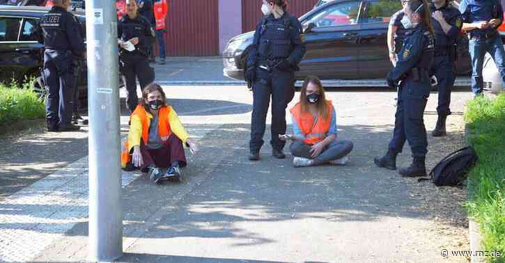 Heidelberg:  Klima-Aktivisten blockierten B37