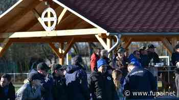 Alpen: Baupläne am Sportplatz wühlen auf - FuPa - FuPa