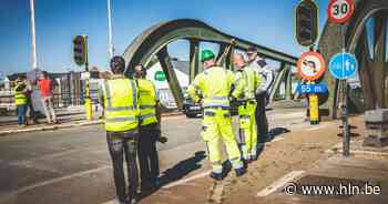 Gewijzigde verkeerssituatie aan Meulestedebrug - Het Laatste Nieuws