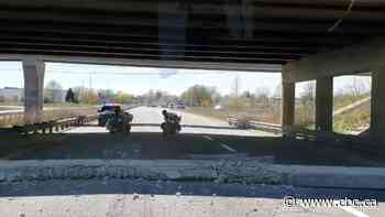 Highway 403 reopens in Brantford after part of bridge falls onto the road