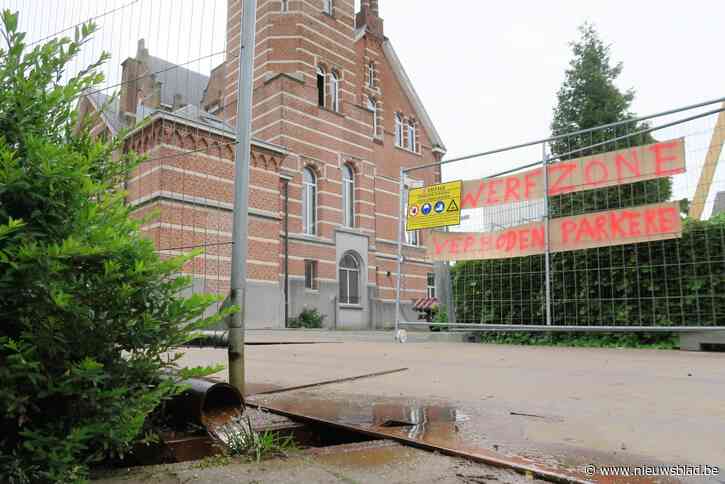 Gemeente spoort inwoners aan tot zuinigheid met water: “Maar ze pompt zelf elke dag duizenden liter  het riool in”