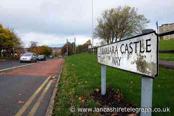 Cannabis and £10,000 thrown from car during chase in Blackburn