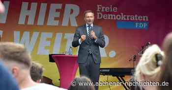 Wahlkampfauftritt in Aachen : Lindner verteidigt Waffenlieferungen an die Ukraine