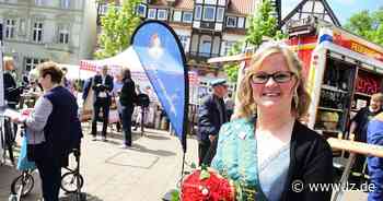 Volle Gassen beim Blumen- und Bauernmarkt in Blomberg | Lokale Nachrichten aus Blomberg - Lippische Landes-Zeitung