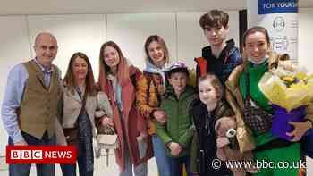 Trafford couple inspired by WW2 ordeal welcome refugees - BBC