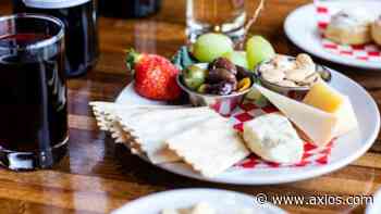 3 happy hour specials in Austin, including $3 cocktails - Axios