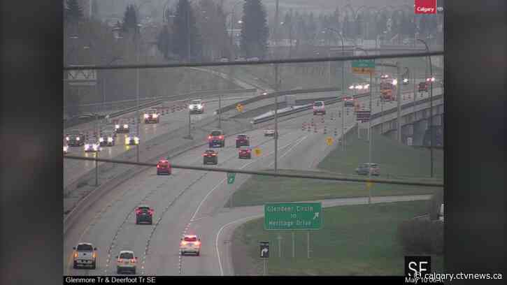 Heritage Drive, Glenmore Trail lanes closed after garbage truck hits bridge