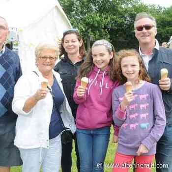 Ex-Farnham and England cricketer Graham Thorpe 'seriously ill' in hospital | altonherald.com - Alton Herald