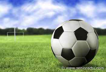 Meudon : un groupe de cinq seniors s'adonne aux Foot à 5 - Senior Actu