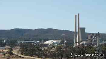 Old coal mine reopens in NSW to 'keep bread on the table'