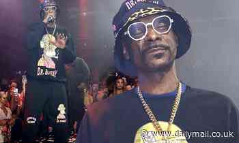 Snoop Dogg takes to the stage at E11EVEN in Miami during Race Week Miami 2022 - Daily Mail