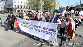 Rund 200 Menschen nehmen an Pro-Russland-Demo durch Augsburg teil