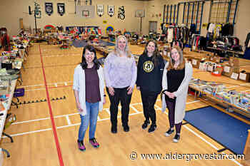 VIDEO: Shoppers snap up bargains at a buck apiece at Langley PAC sale – Aldergrove Star - Aldergrove Star