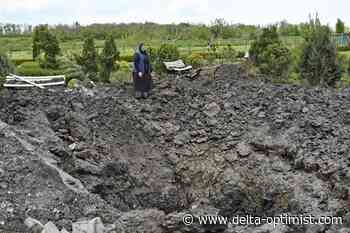 Ukrainians make gains in east, hold on at Mariupol mill - Delta Optimist