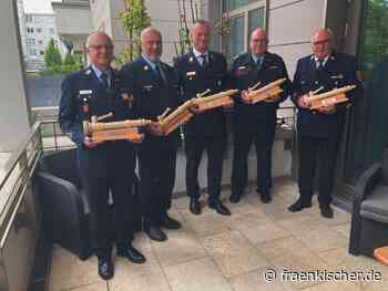 Ansbach: +++ Mitgliederversammlung des Bezirksfeuerwehrverbandes Mittelfranken +++ - fränkischer.de