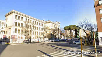 Ladri alla scuola media: rubati i computer