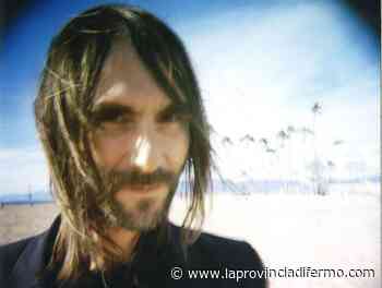 Tappa zero per Bianconi a Fermo: il teatro dell'Aquila diventa la casa del leader dei Baustelle. "Toni acustici ed elettricità" - Laprovinciadifermo.com