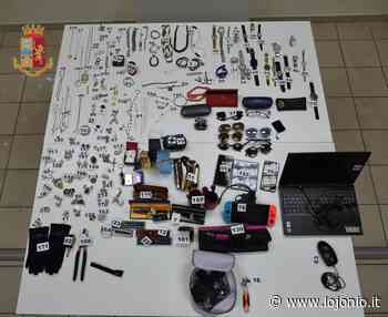 FURTI IN APPARTAMENTO: C'E' IL FERMO DI INDIZIATODI DELITTO PER TRE UOMINI - Lo Jonio