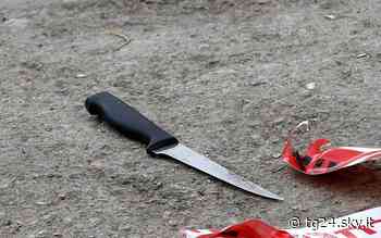 Varese, 31enne accoltellato in piazza Repubblica: un fermo - Sky Tg24