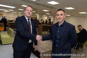 Ex-pupil Kevin Sinfield returns to Saddleworth School for opening - The Oldham Times