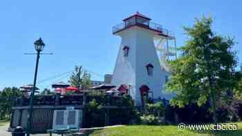 Fredericton restaurant hopes to expand lighthouse patio to include riverfront seating - CBC.ca