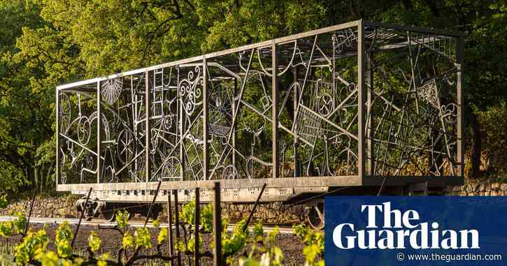 Bob Dylan unveils his largest-ever sculpture, of a railway freight car