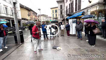 Flash mob di Fratelli d'Italia contro il degrado in centro: parte la raccolta firme - LeccoToday