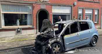 Renault Poolse automobilist brandt uit en beschadigt café in Ardooie - Het Laatste Nieuws