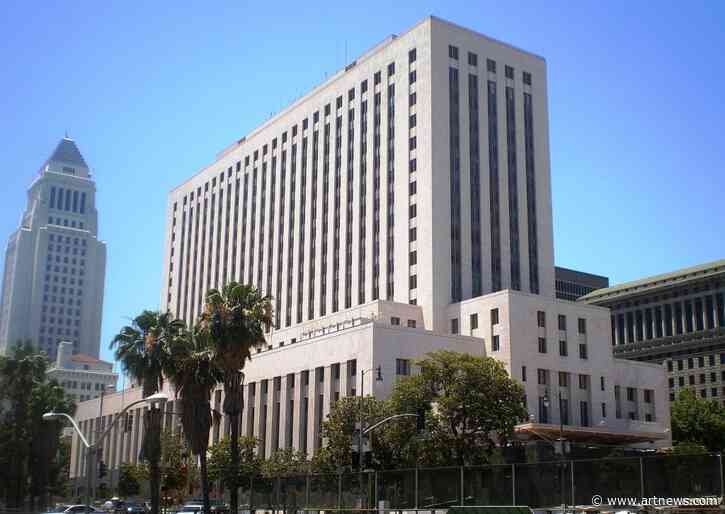 Dealer Douglas Chrismas Ordered to Repay $14.2 M., Takashi Murakami Takes New York, and More: Morning Links for May 11, 2022