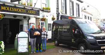 Former shipmates reunited in Cornwall by chance 20 years on - Cornwall Live