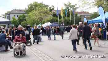 Auch light ein voller Erfolg: Waldkraiburg feiert bei Kunst und Kommerz