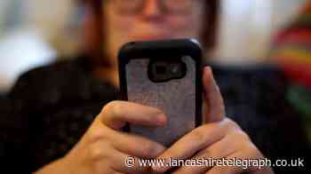 Three offer mobile phone users up to £250 cashback in new iPhone and Samsung deal