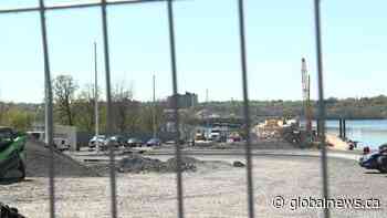 Kingston, Ont., man concerned over water pollution from third crossing construction - Global News