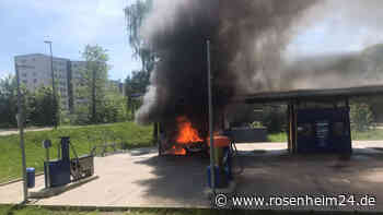 VW brennt in Kufsteiner SB-Waschbox komplett aus – Polizei nennt erste Details