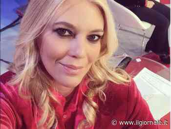 Eleonora Daniele minacciata di morte per la foto con la figlia