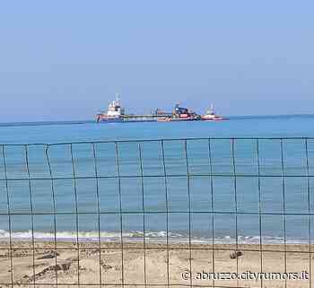 Pineto, erosione costiera: a Villa Ardente è arrivata la draga per il ripascimento - Abruzzo Cityrumors