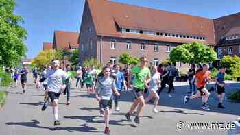 Lahmes Internet und alte Computer: Schüler in Wolfen starten Aktion für neue Technik - Mitteldeutsche Zeitung