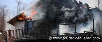 [PHOTOS] Lac-Beauport: une résidence détruite par un incendie
