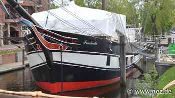 Erneuerung nach Großbrand: „Friederike von Papenburg“: Arbeiten unter Schrumpffolie - NOZ