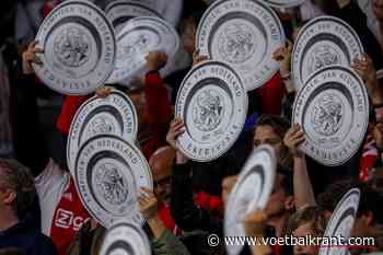Ajax wint héél gemakkelijk van Heerenveen en is kampioen van Nederland!