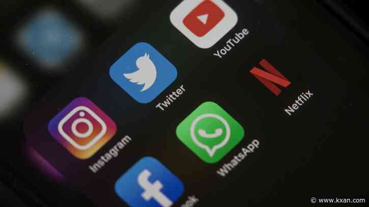 Texas law prohibiting social media companies from banning users over their viewpoints reinstated by appeals court