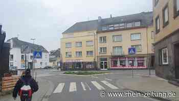 Umbau in der Mayener City: Trockenmauer am Entenpfuhl rein, Poller raus - Rhein-Zeitung