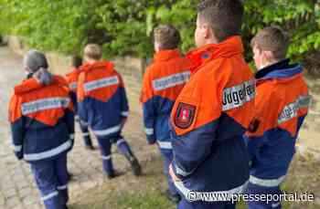 FW-Velbert: Hinderniswanderung der Jugendfeuerwehren des Kreises Mettmann in Velbert-Neviges - Presseportal.de