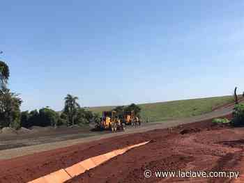 Ñacunday: Obras de asfaltado en Puerto Torocuá con avance del 90% - La Clave