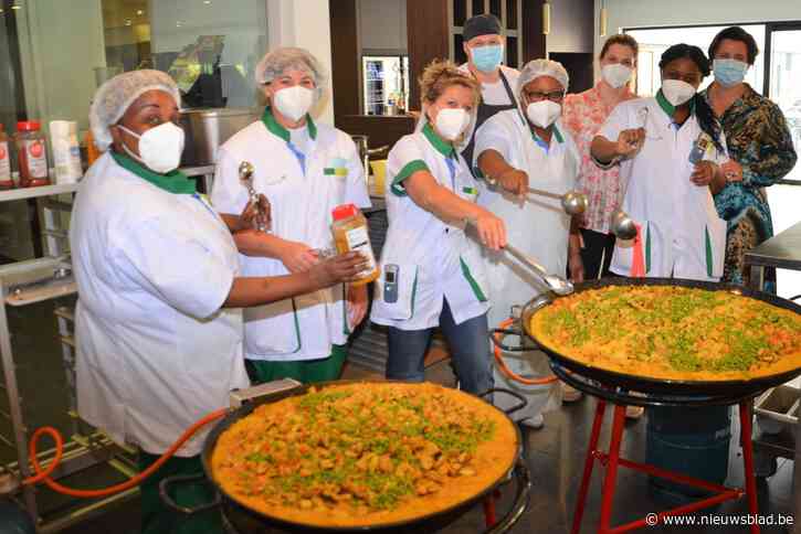 Verplegenden uit alle uithoeken van de wereld zorgen voor multicultureel eetfestijn