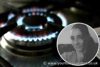 Crystal Palace mum in tears at having to choose between food or gas