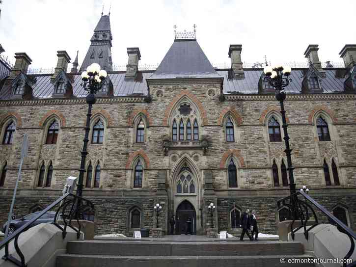 Opinion: Decriminalize drug possession to reduce racial disparities in justice