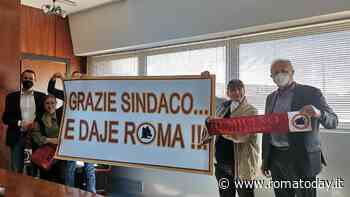 Roma-Feyenoord, a Fiumicino un maxischermo per la finale di Conference League